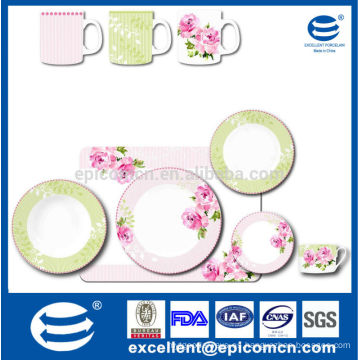 Las rosas vivas diseñan el uso diario del hogar la vajilla de cerámica 20pcs / 30pcs con el sistema de té y las tazas